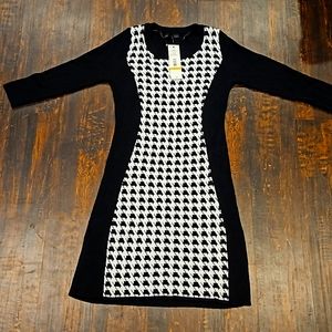 Houndstooth sweater dress 3/4 length sleeves